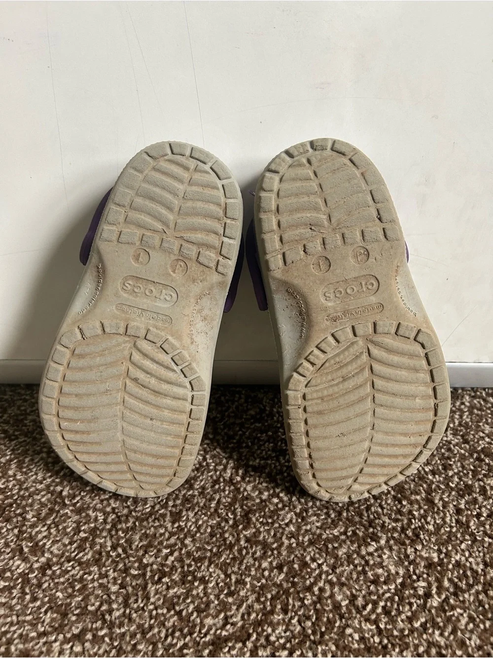 CROCS boys buzz